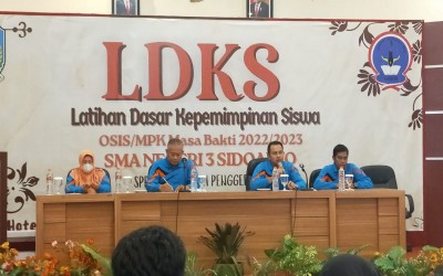 SMAN 3 Sidoarjo Laksanakan LDKS   Tahun 2022/2023